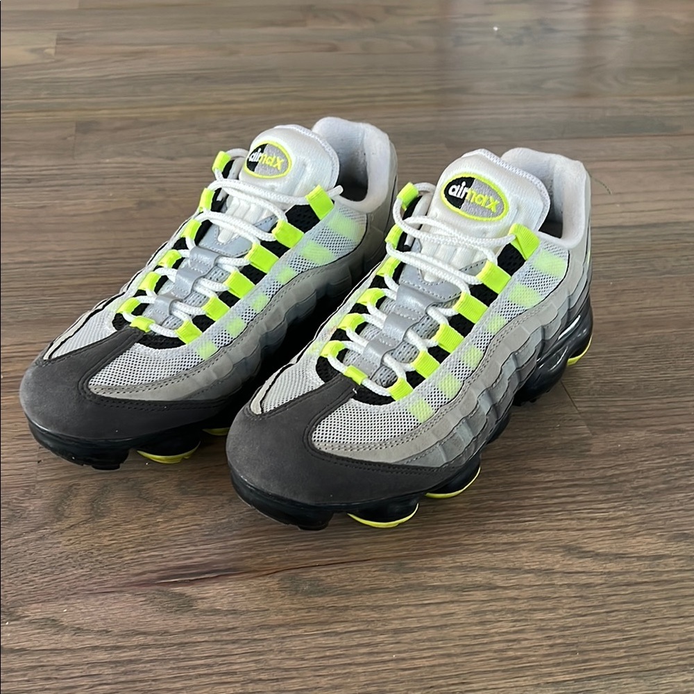 Nike Air Max 95 Gray and Neon Sneakers - Vapormax

Great Condition!!